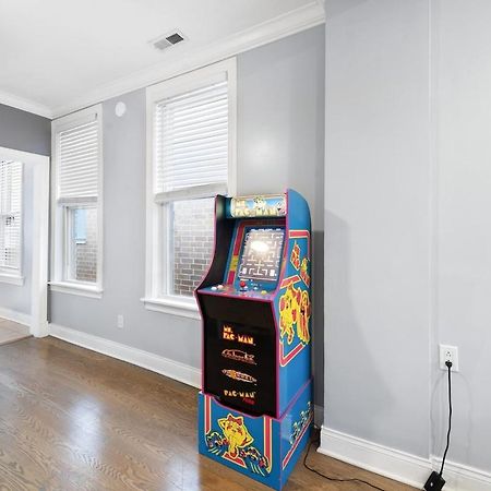 Stylish 2Br Urban Retreat In River West Чикаго Екстериор снимка